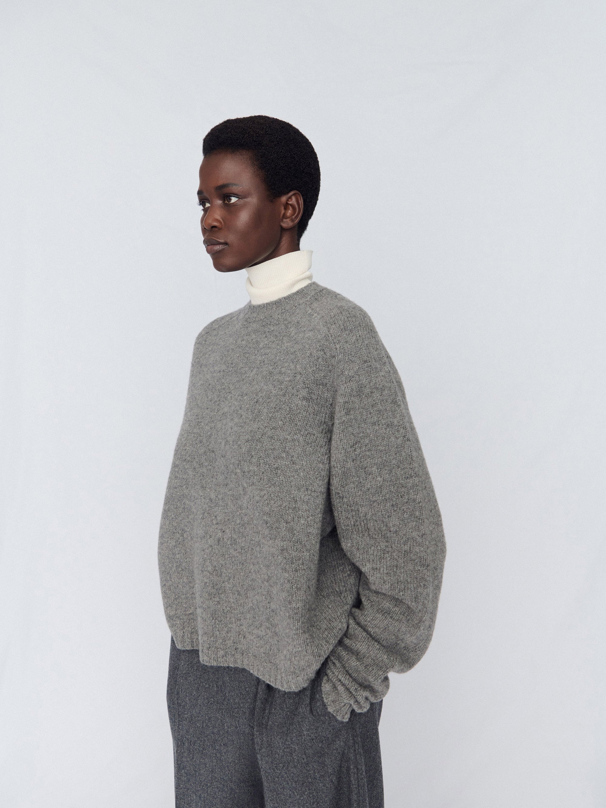 Crew-neck jumper in airy wool