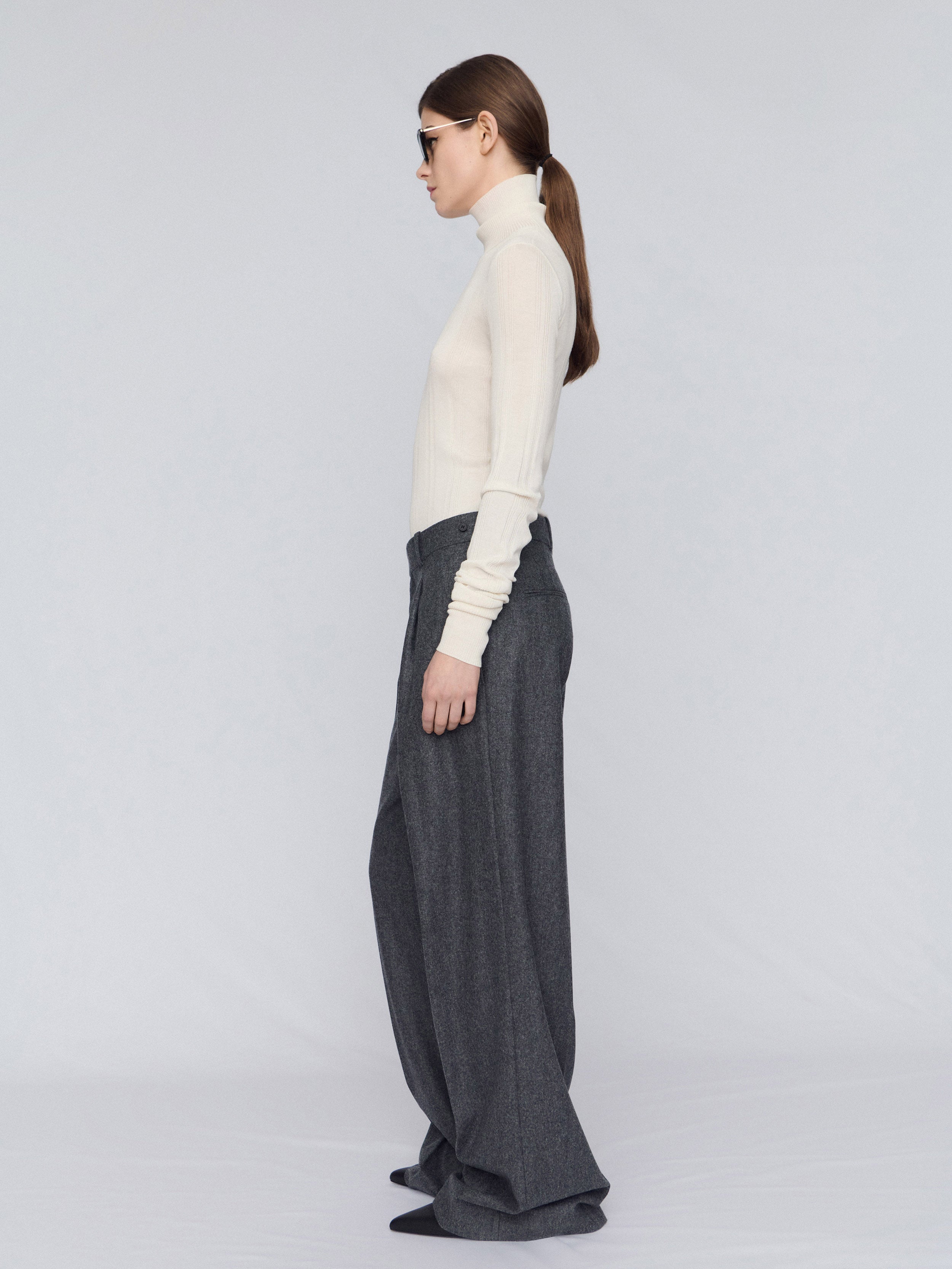 CARVEN ラッフルフロントパンツ サイズ34 CARVEN ラッフルフロントパンツ サイズ34 レディース