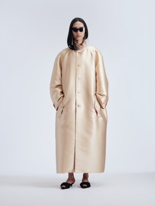 Cocoon coat in satin couture
