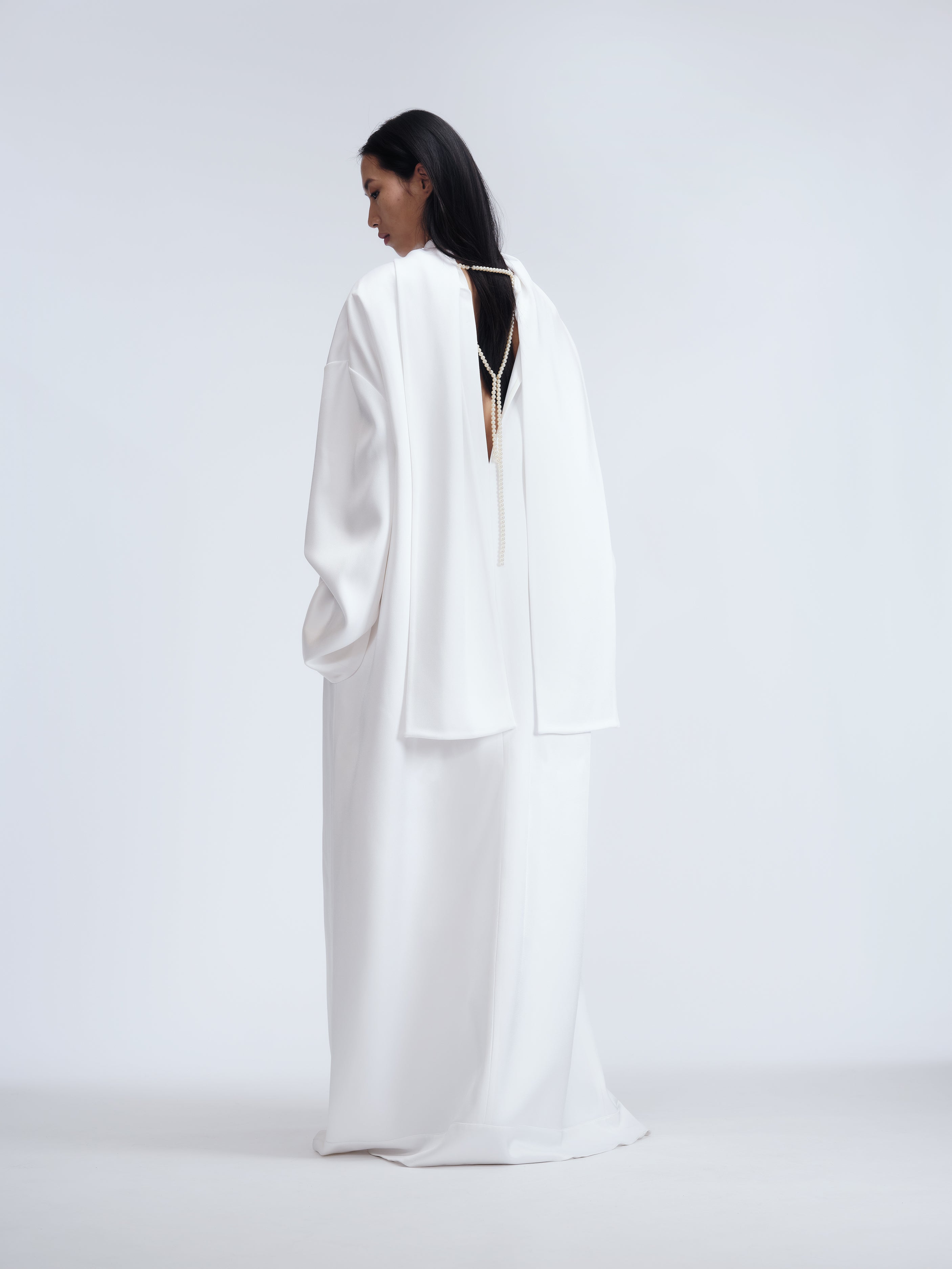 Robe col écharpe en satin double
