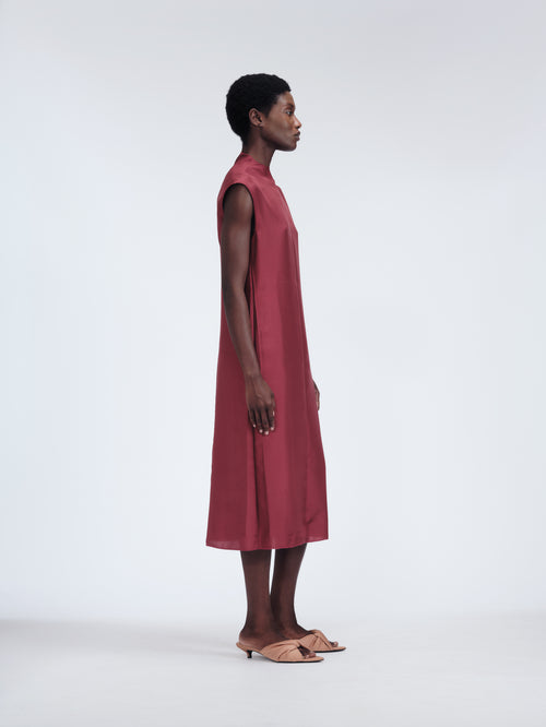 Robe droite en toile de soie