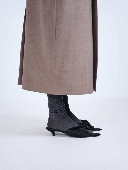 Coupole knotted open toe in satin