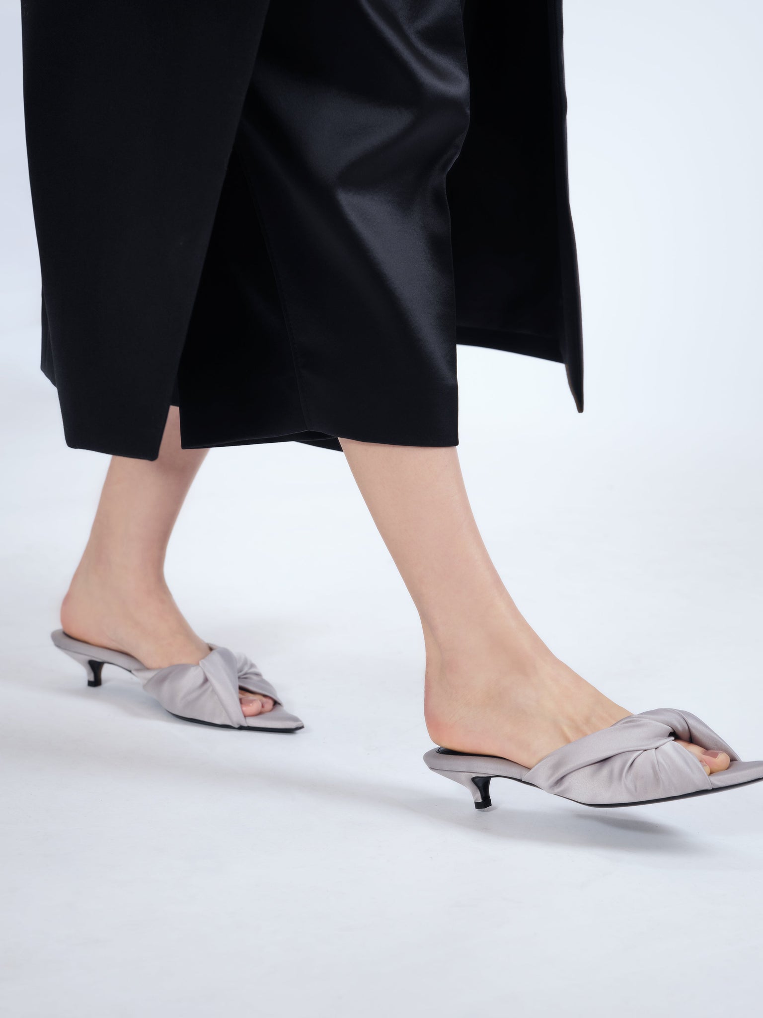 Mule Coupole nouée en satin