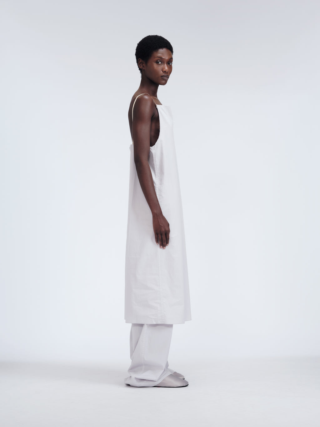 Robe à fines bretelles en popeline mate