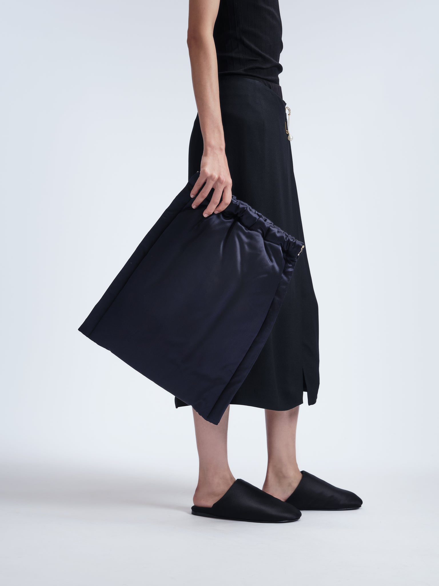 Louise bag Medium in satin