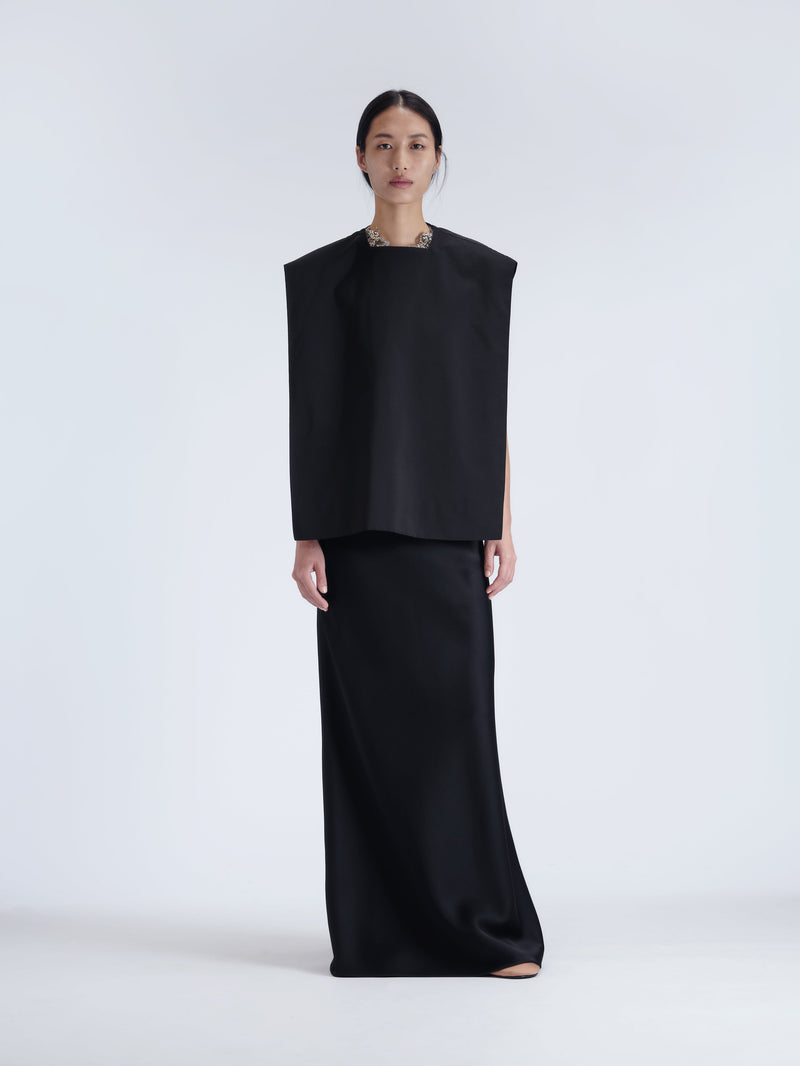 Square top in duchesse