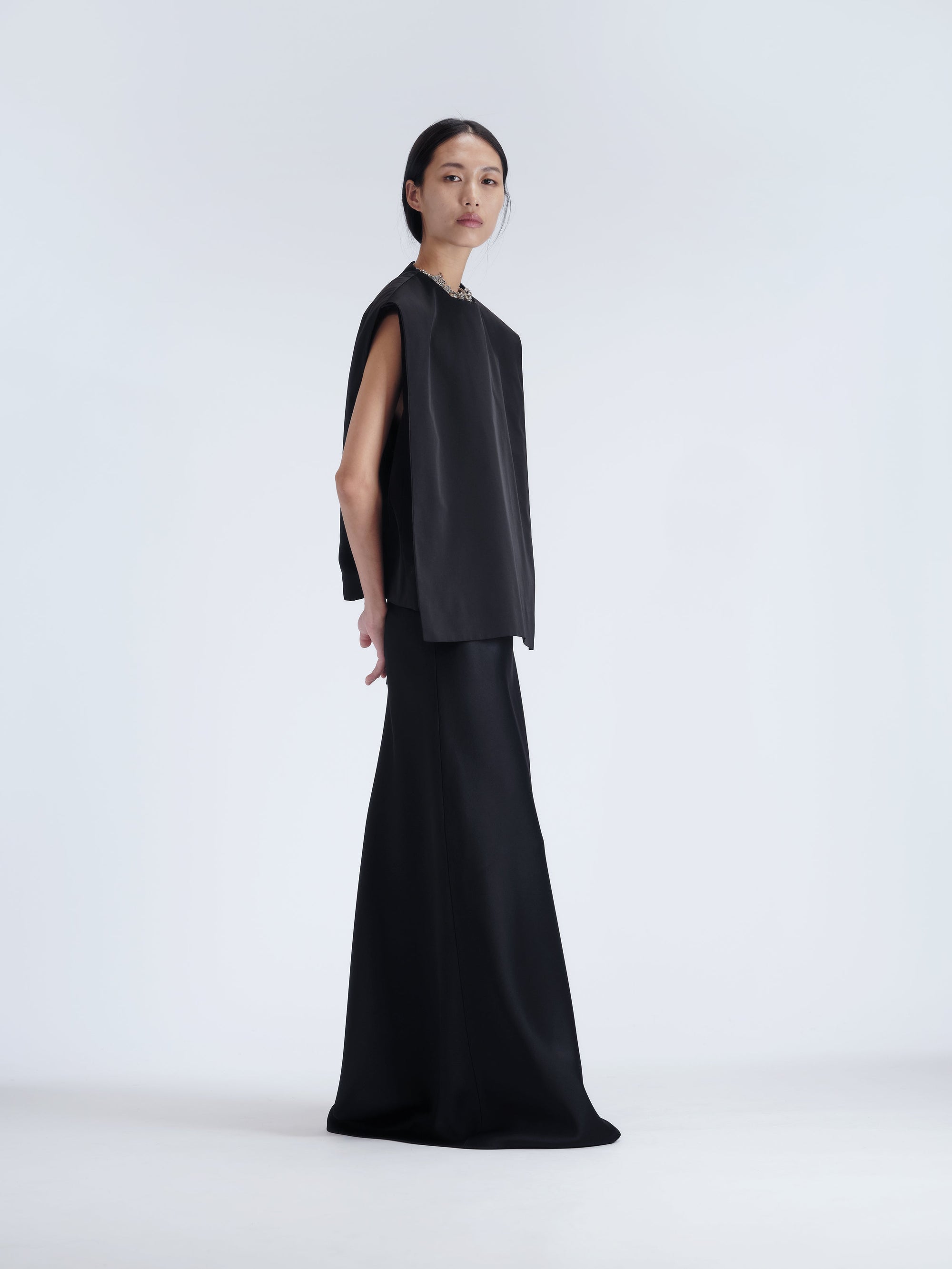 Keel skirt in double satin