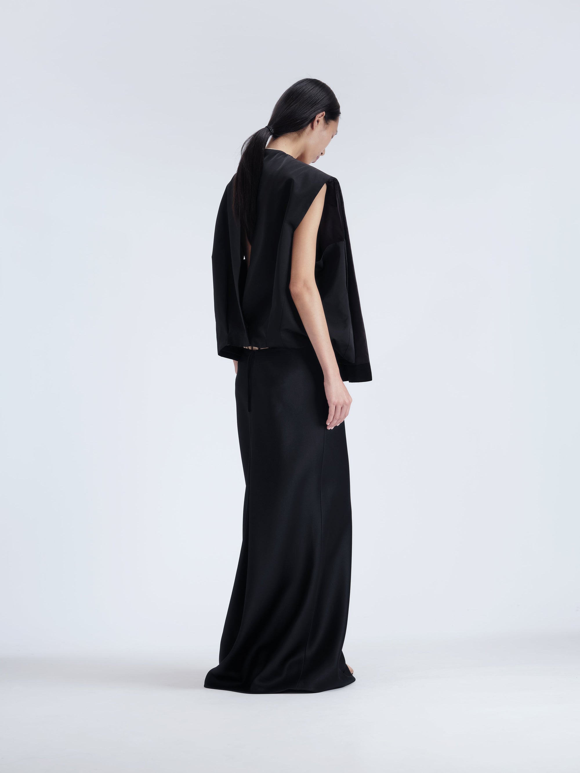 Keel skirt in double satin