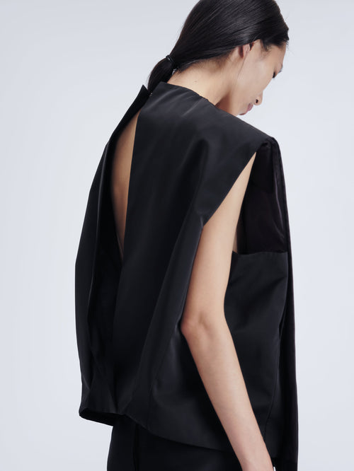 Square top in duchesse