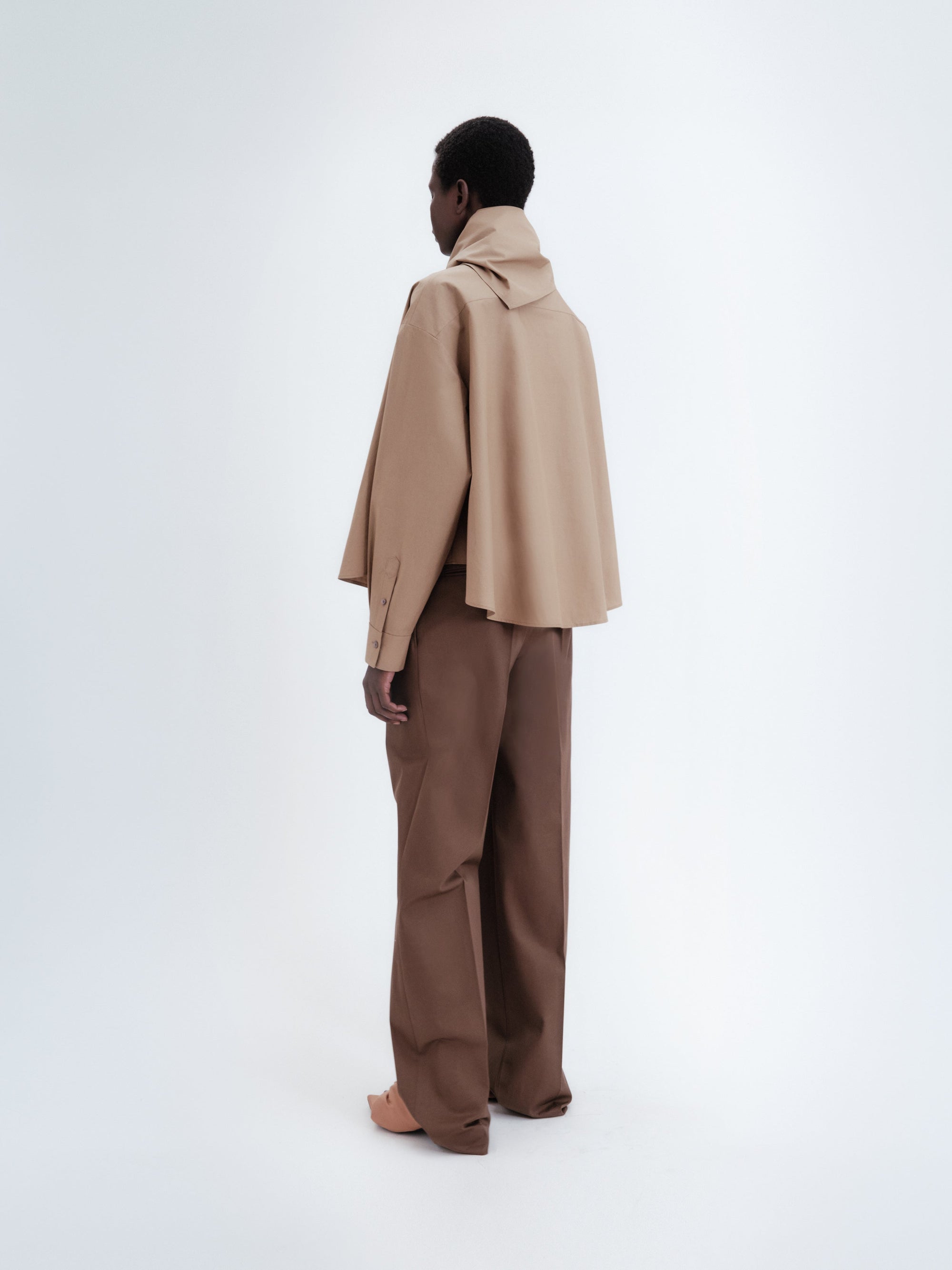 Bow shirt in light shirting