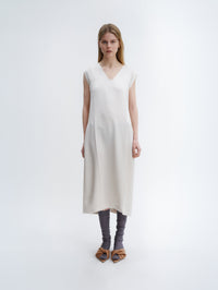 Robe droite en satin technique froissé