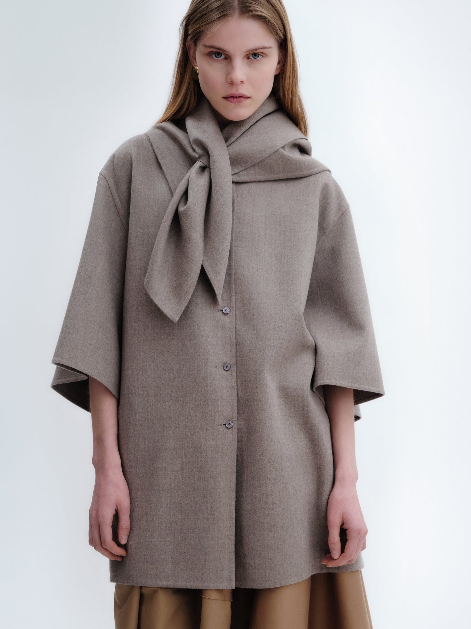 Knotted scarf in light double face wool