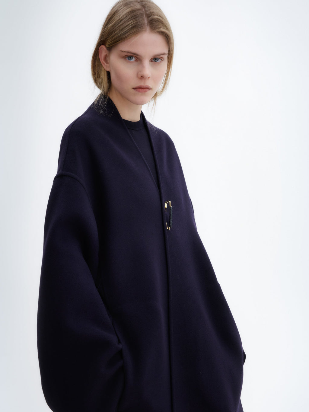 Manteau ceinturé en laine double face bleu nuit