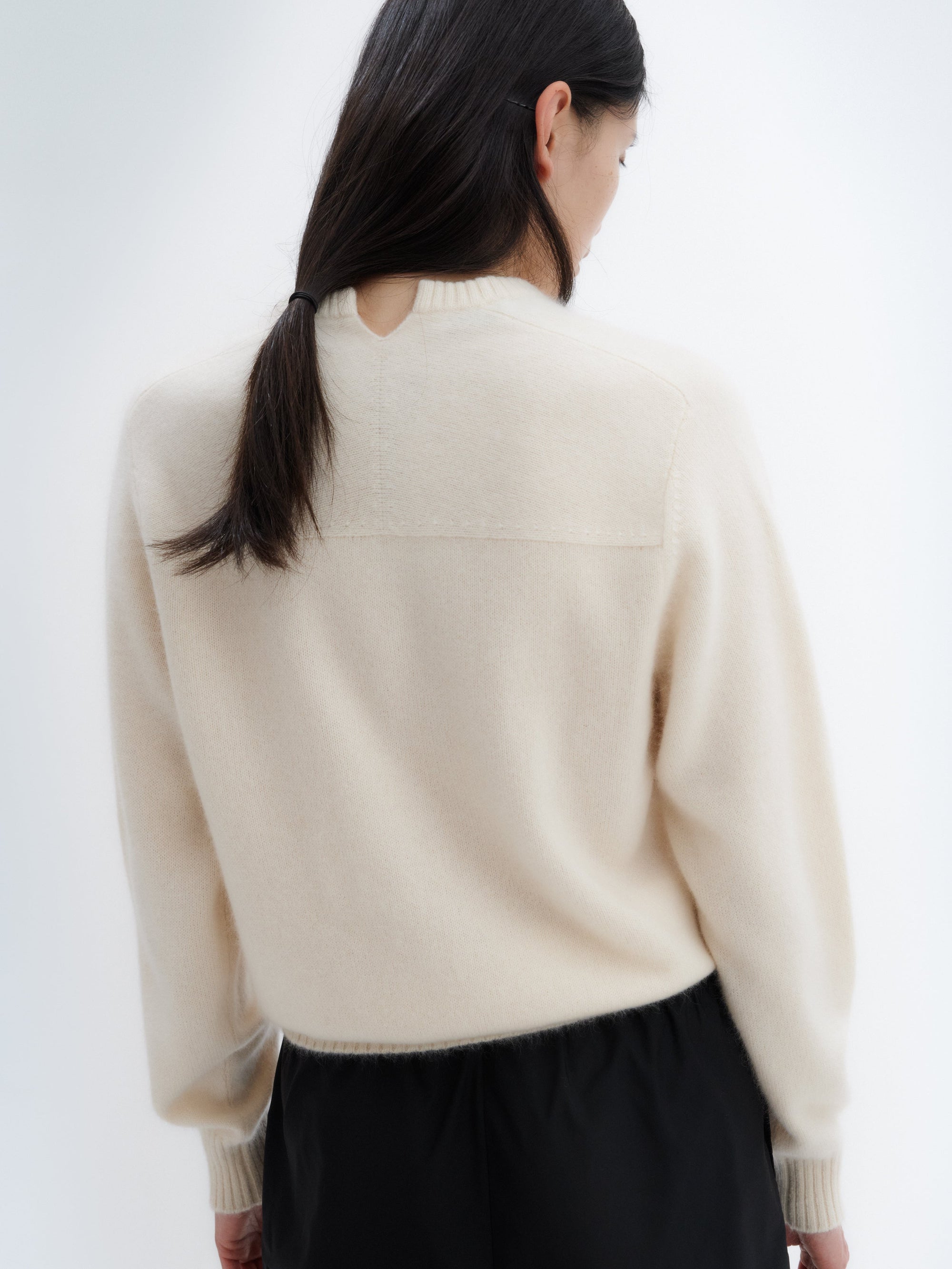 Pull col V en cachemire brossé