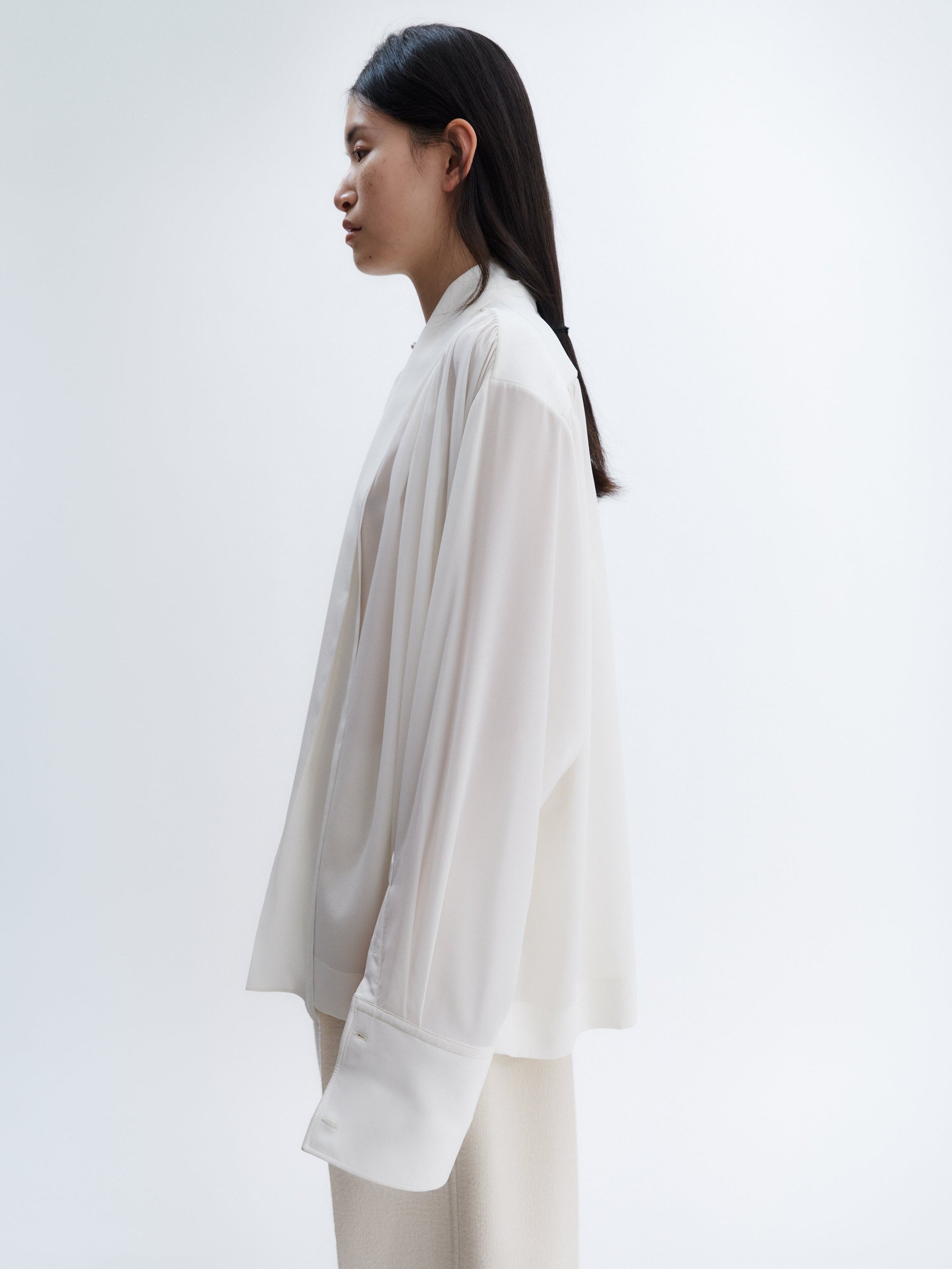 Gathered blouse in silk crepe de chine