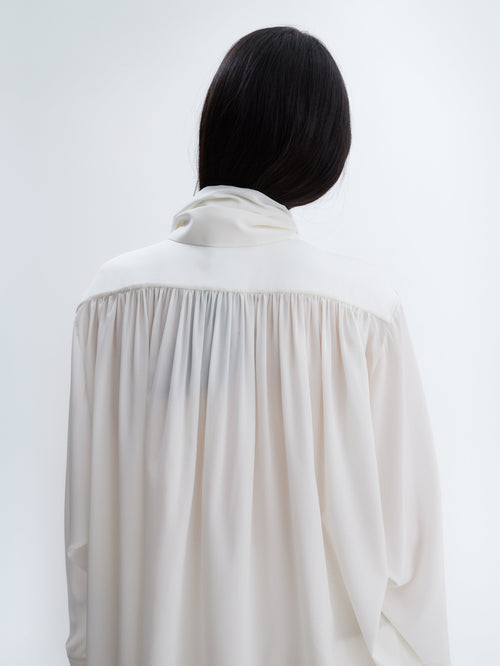 Gathered blouse in silk crepe de chine