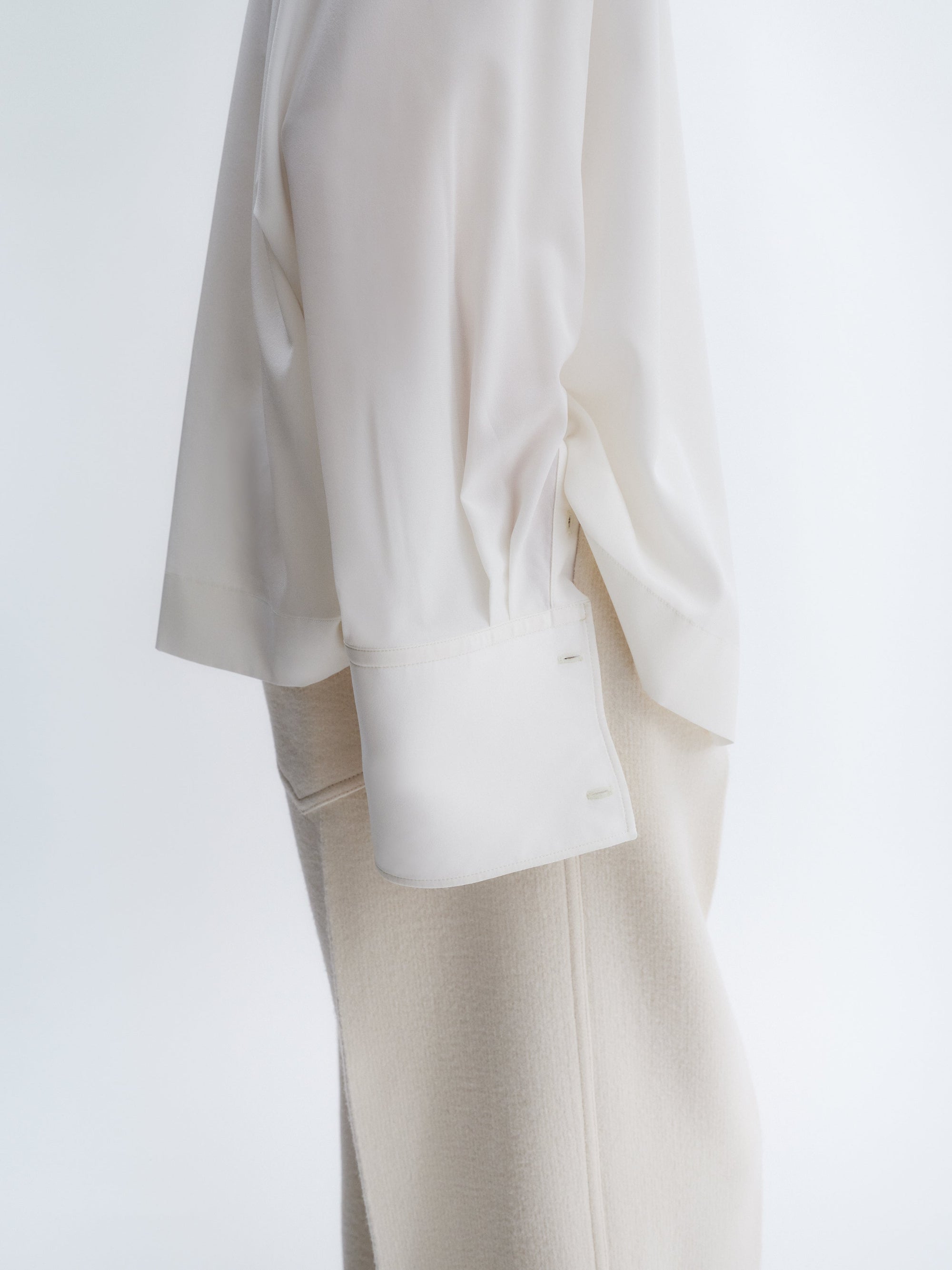 Gathered blouse in silk crepe de chine