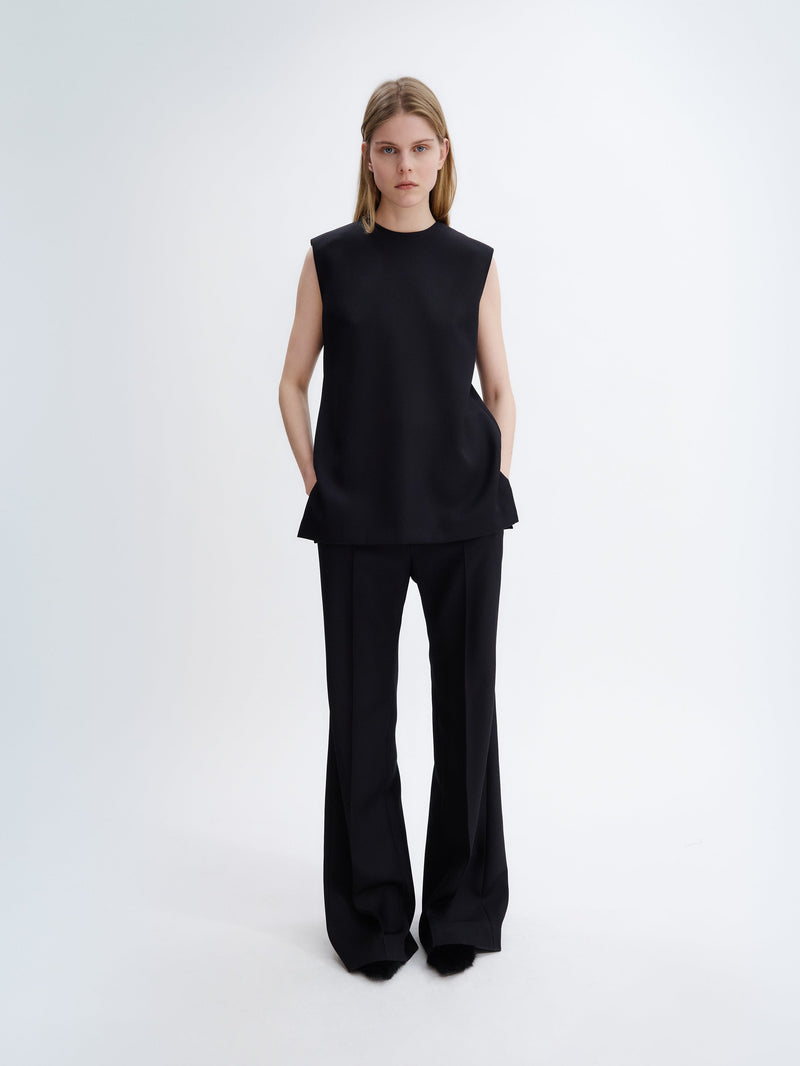 Sleeveless shift top in grain de poudre