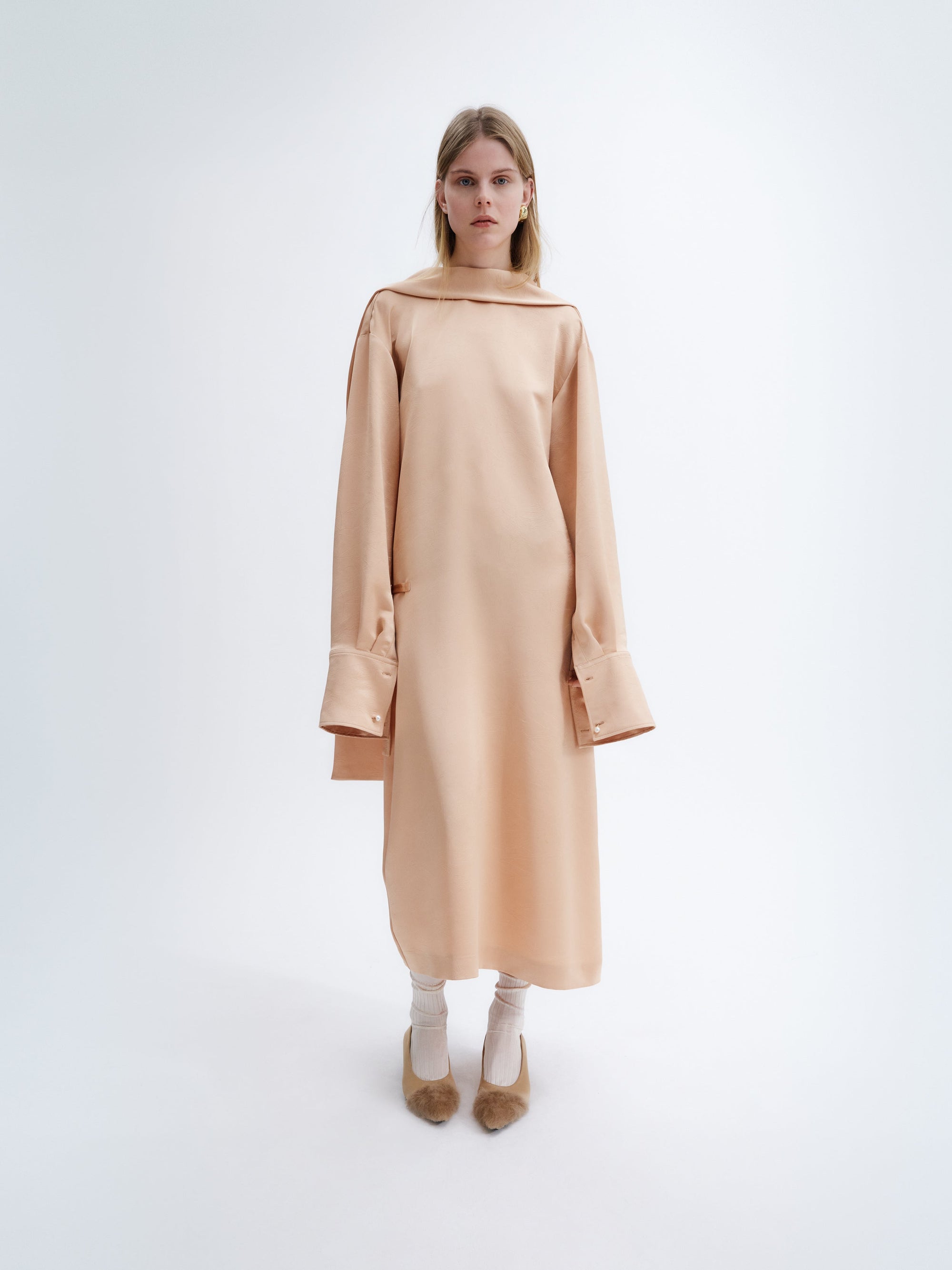 Scarf dress in crushed lining