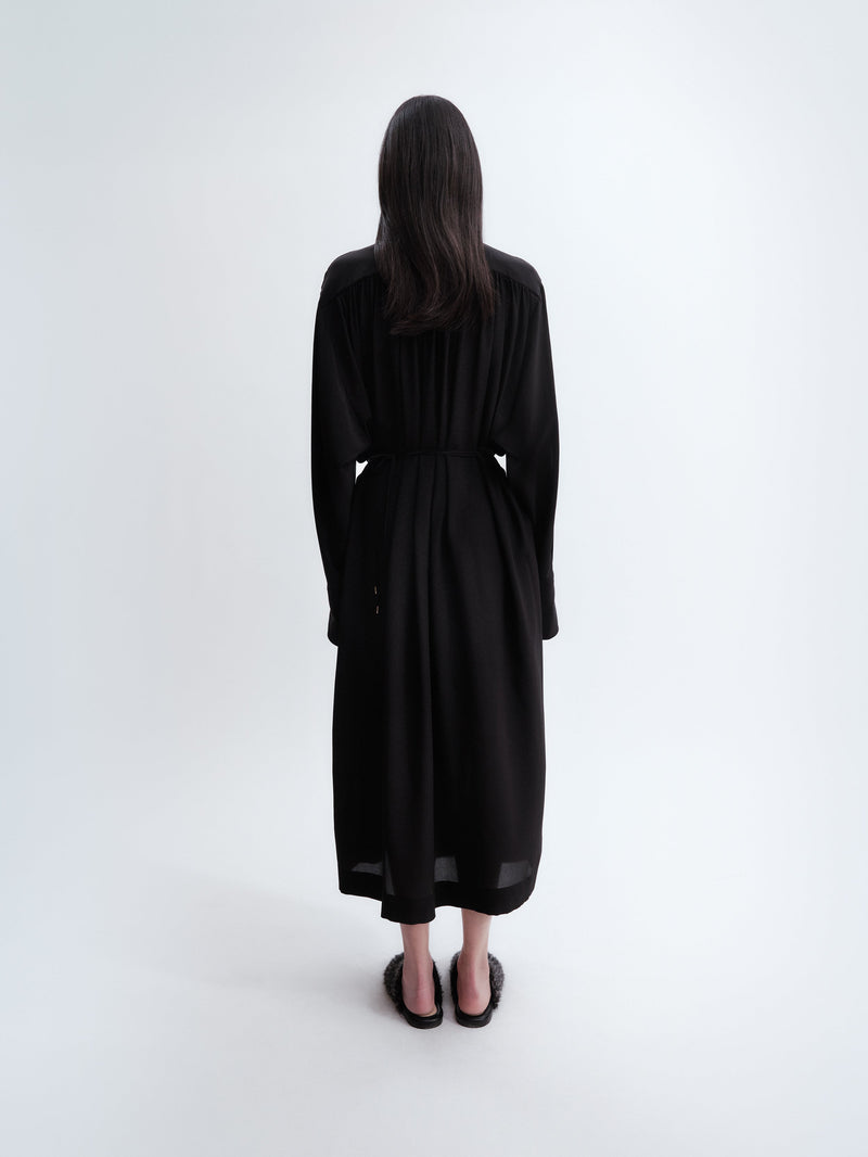 Robe chemise froncée en crêpe de Chine