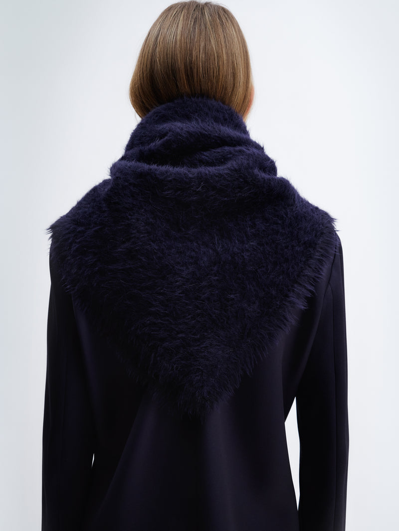 Large knotted scarf in alpaca