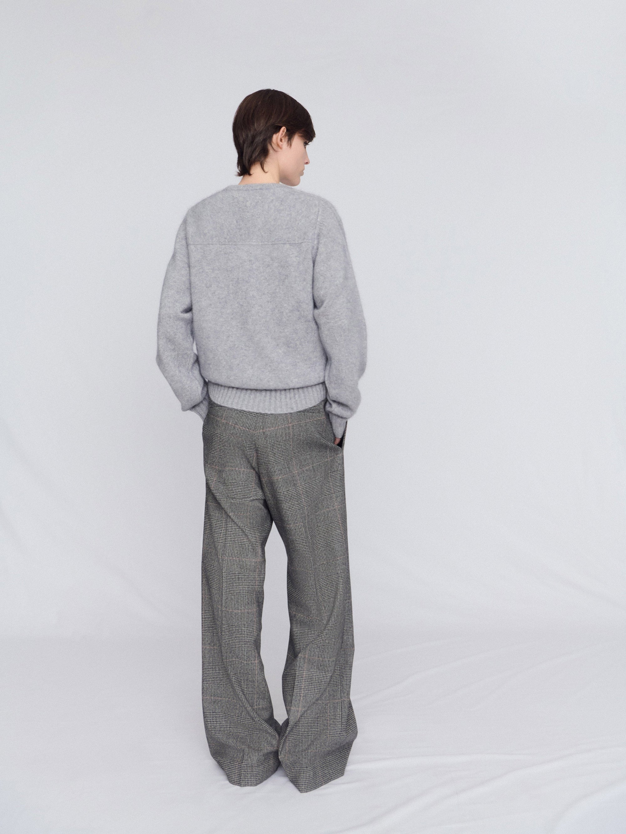 V-neck jumper in brushed cashmere