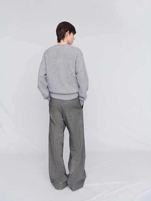 V-neck jumper in brushed cashmere