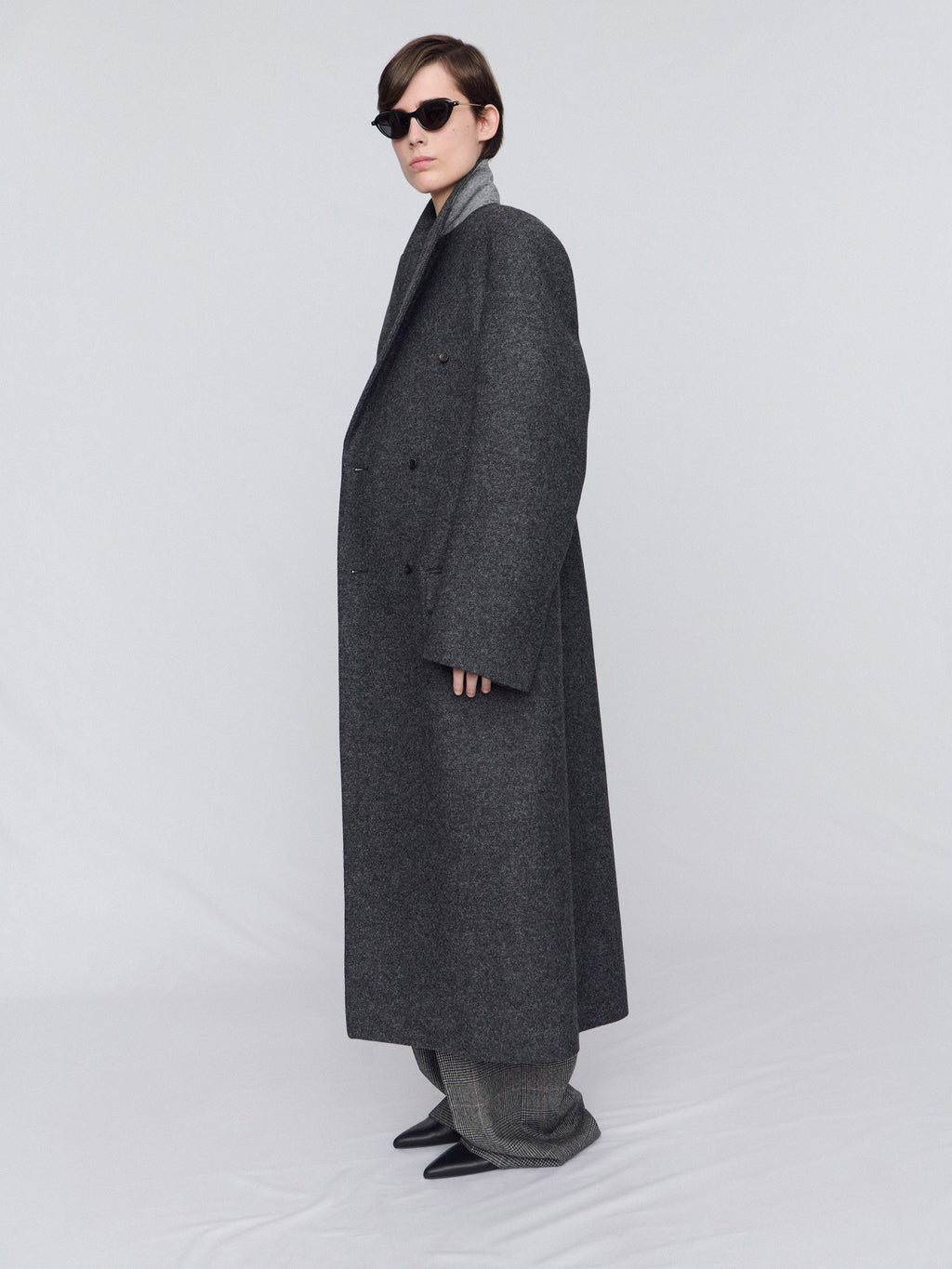 Tailored coat in shetland wool