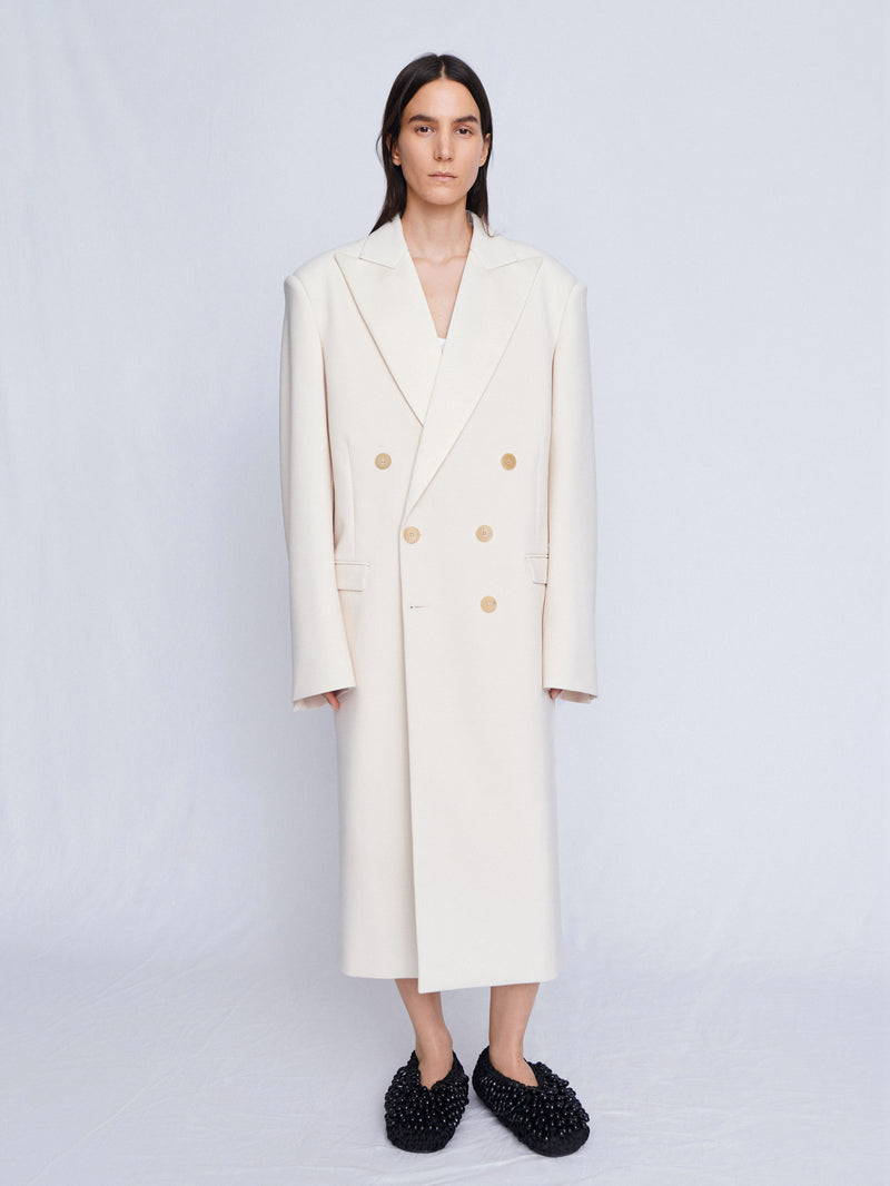 Tailored coat in sartorial wool