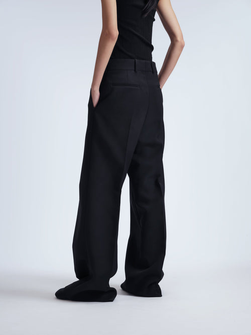 Straight leg trousers in technical cady