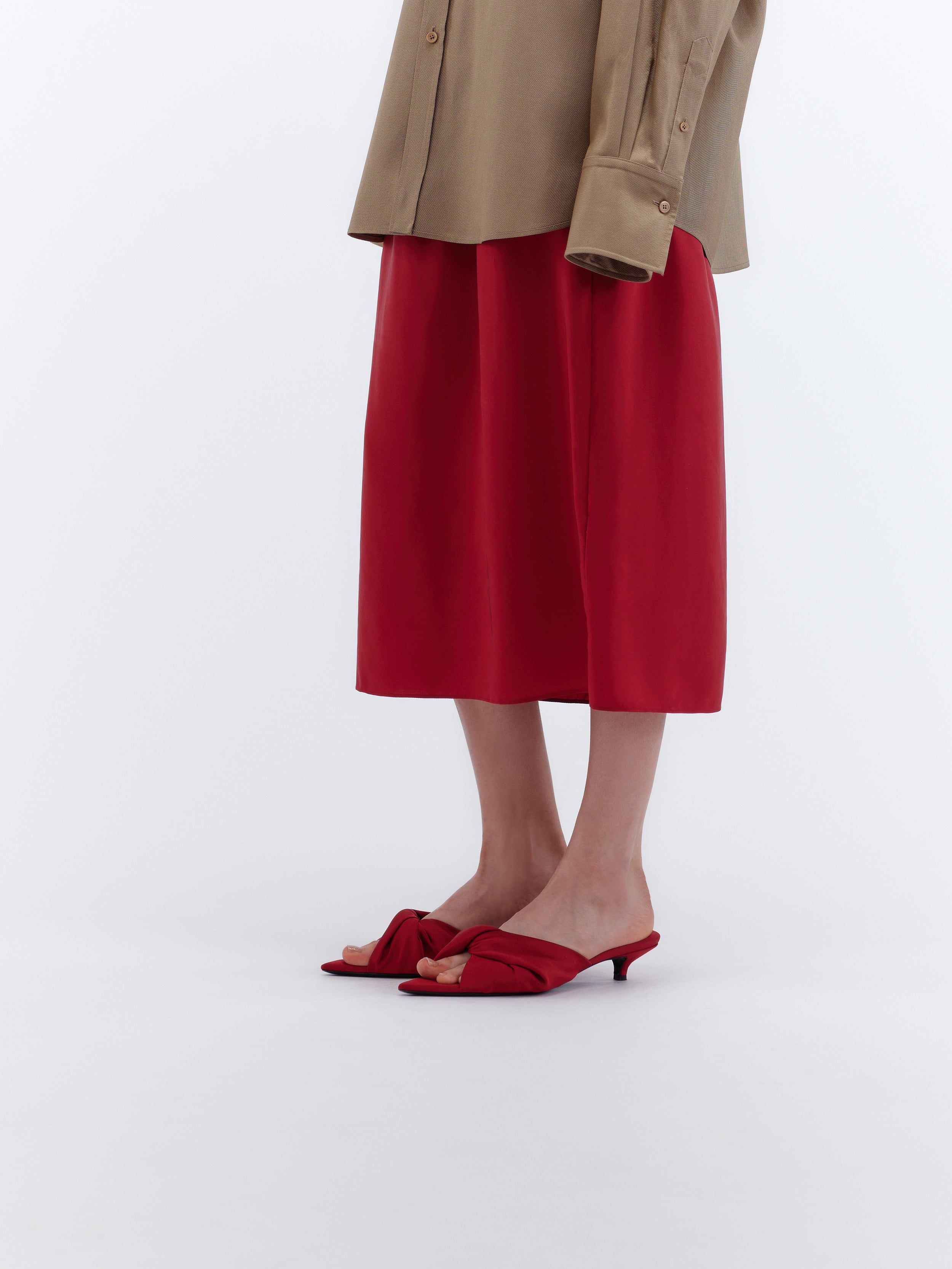 Coupole knotted open toe in satin jersey