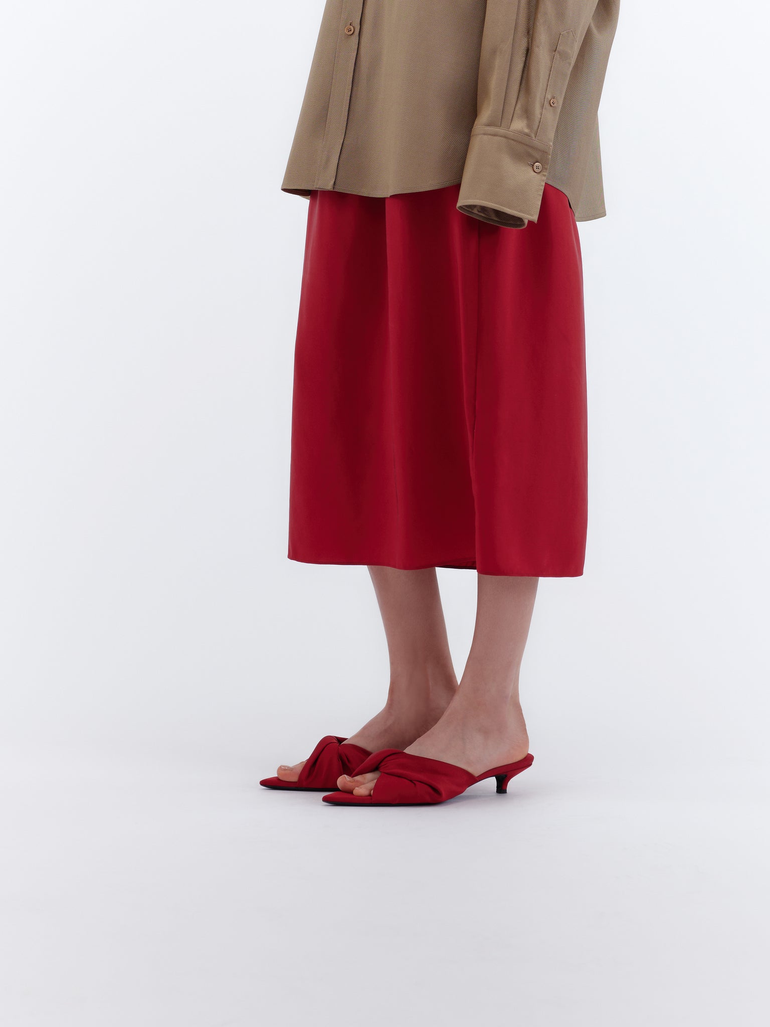 Coupole knotted open toe in satin jersey