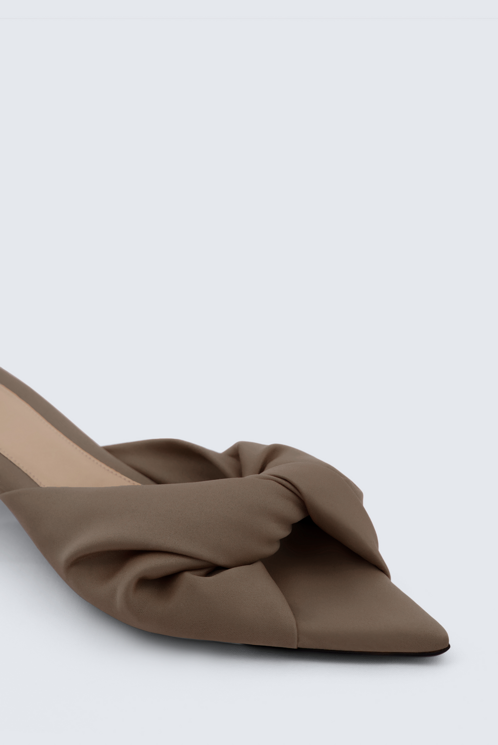 Coupole knotted open toe in satin jersey