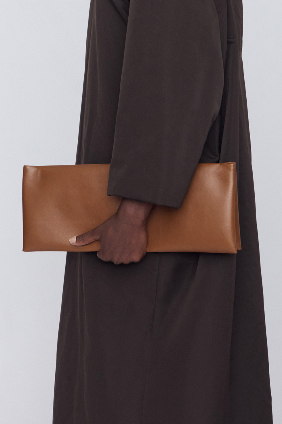 Louise flat clutch in nappa leather