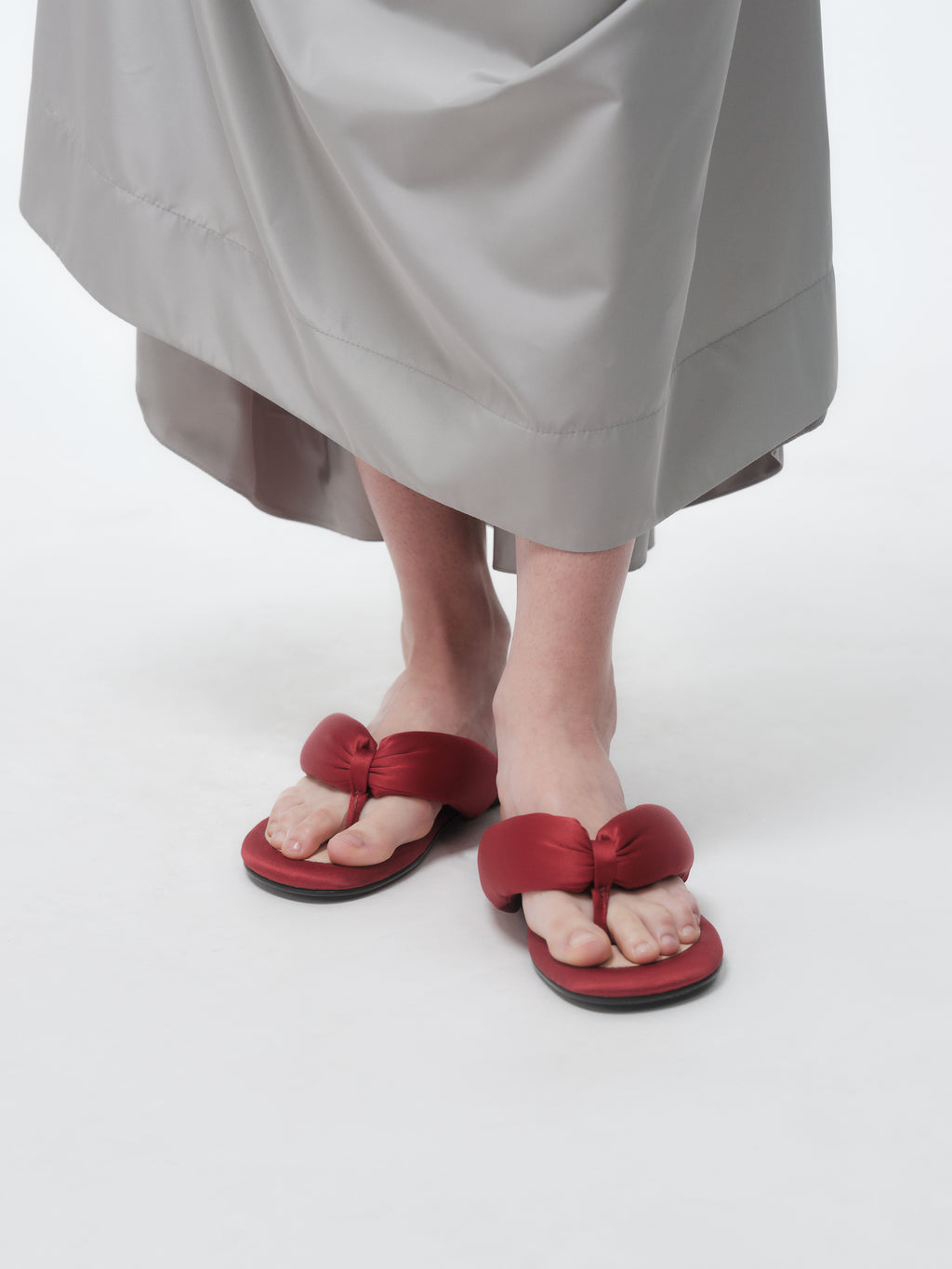 Sandale Garnier ouatinée en satin mat