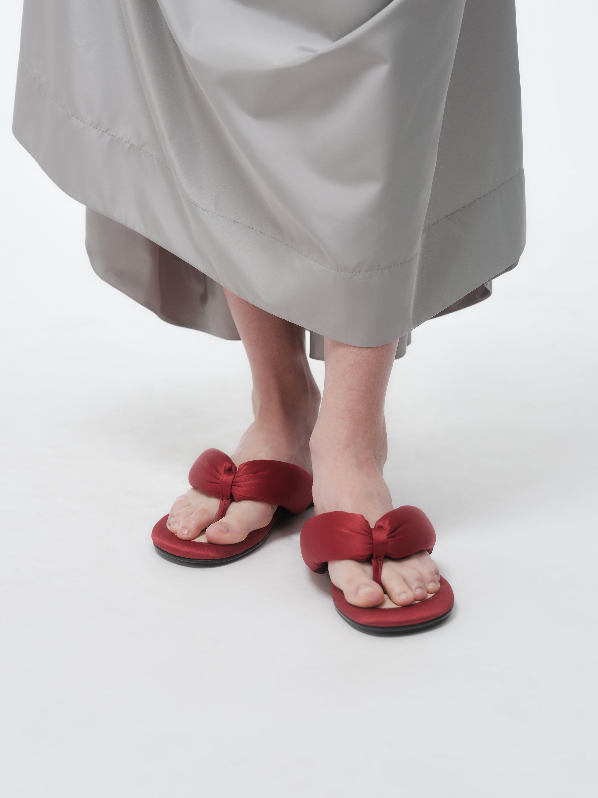 Sandale Garnier ouatinée en satin mat