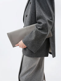 Louise flat clutch in nappa leather