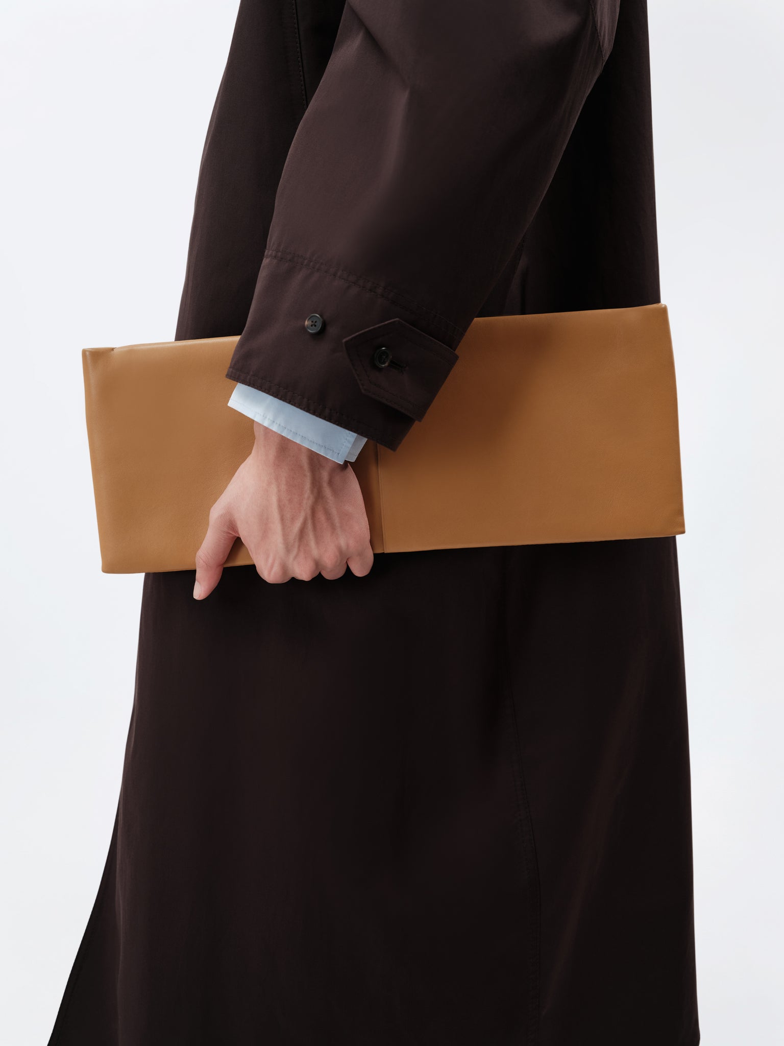 Louise flat clutch in nappa leather