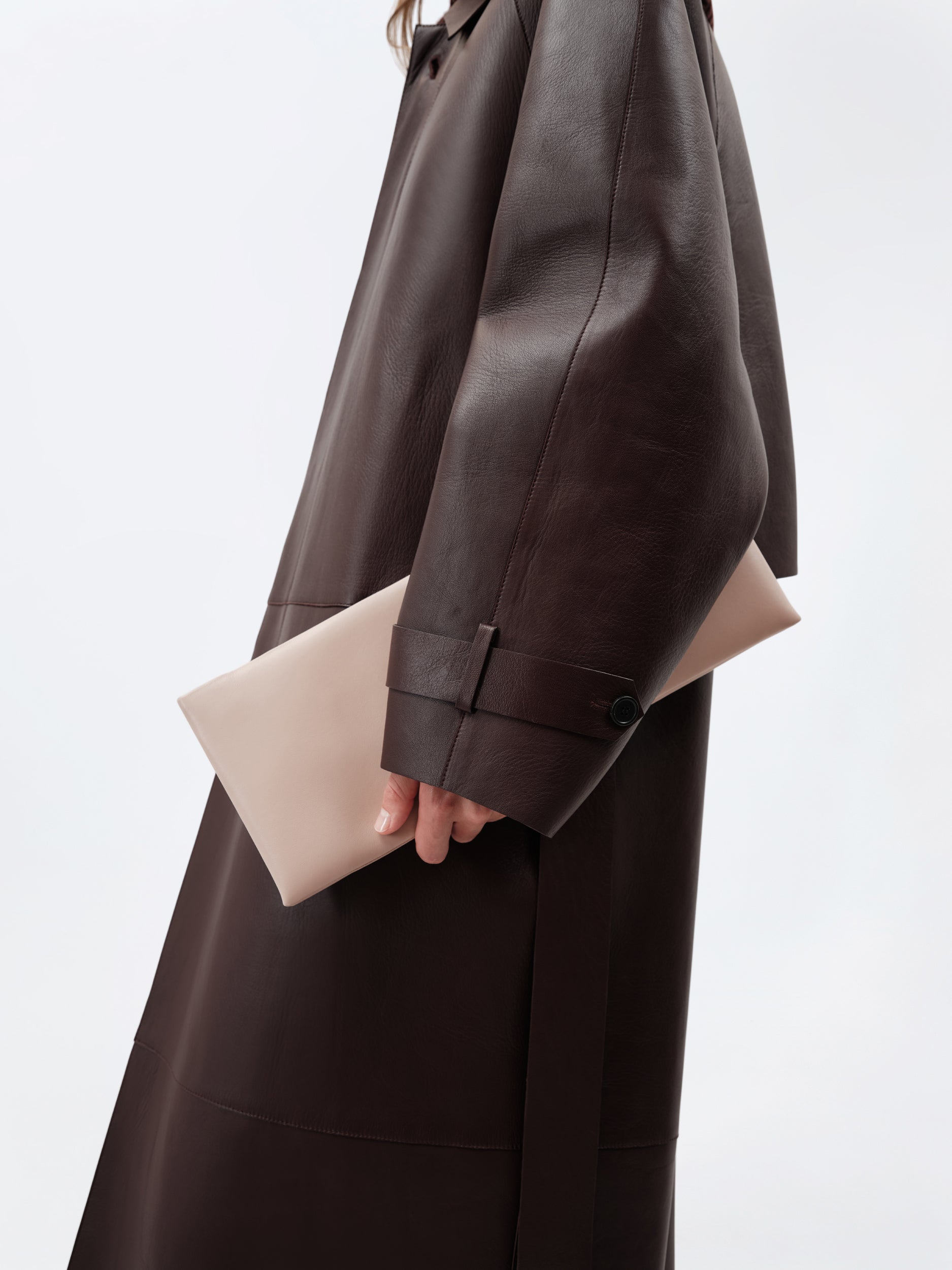 Louise clutch in nappa leather