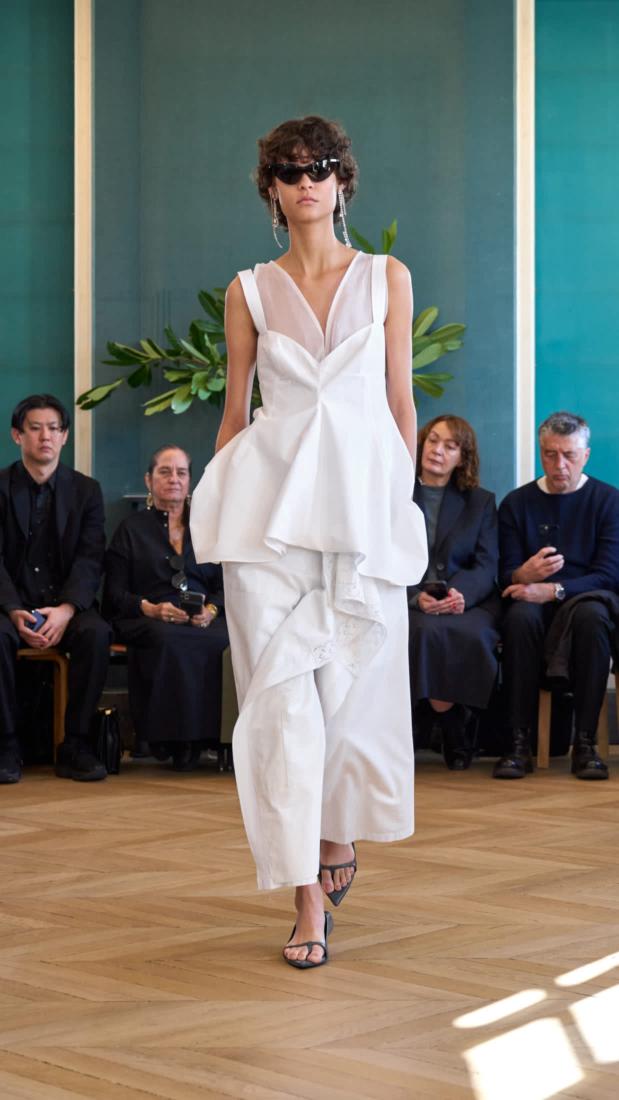 Carven_S25_26.jpg?crop=center&