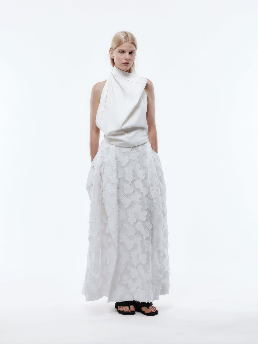 Jupe boule en jacquard coupé