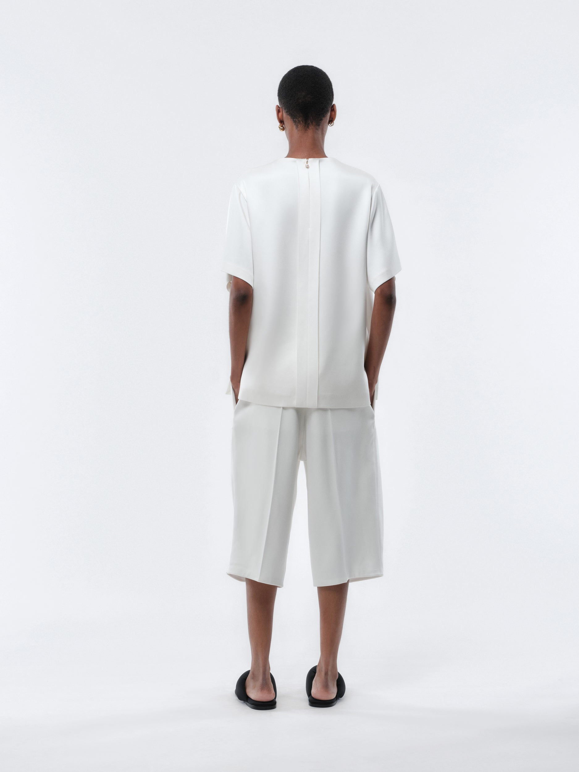 Pleat-front Bermudas in light double satin