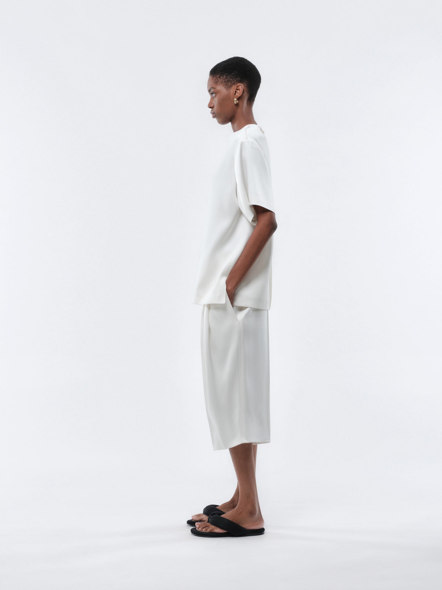 Pleat-front Bermudas in light double satin