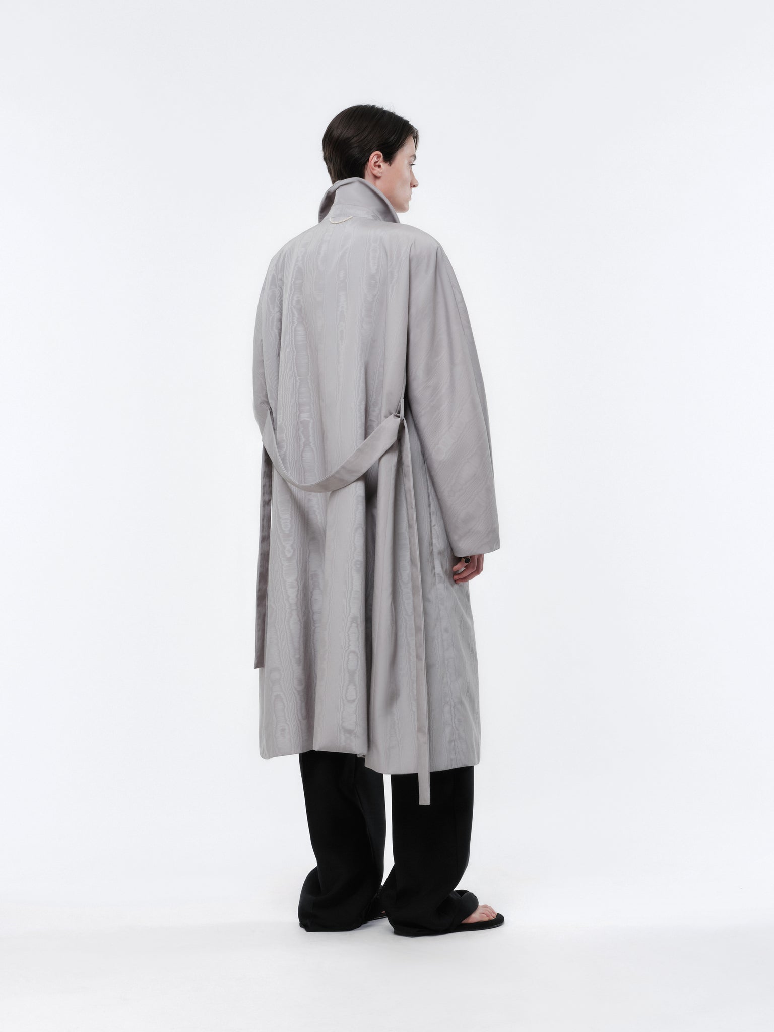 Trench coat in technical moiré