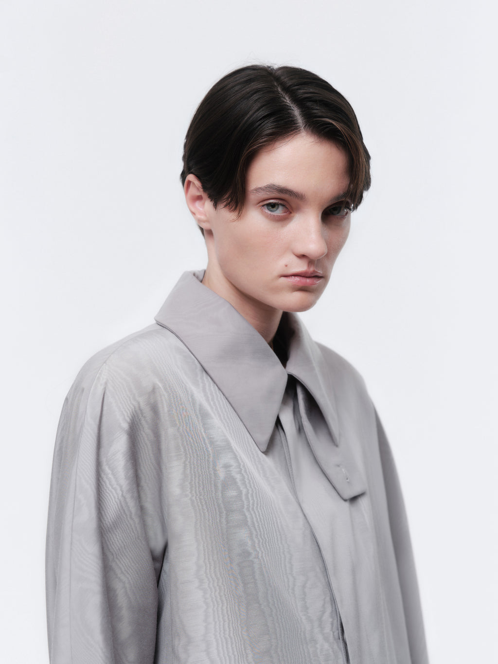 Trench coat in technical moiré