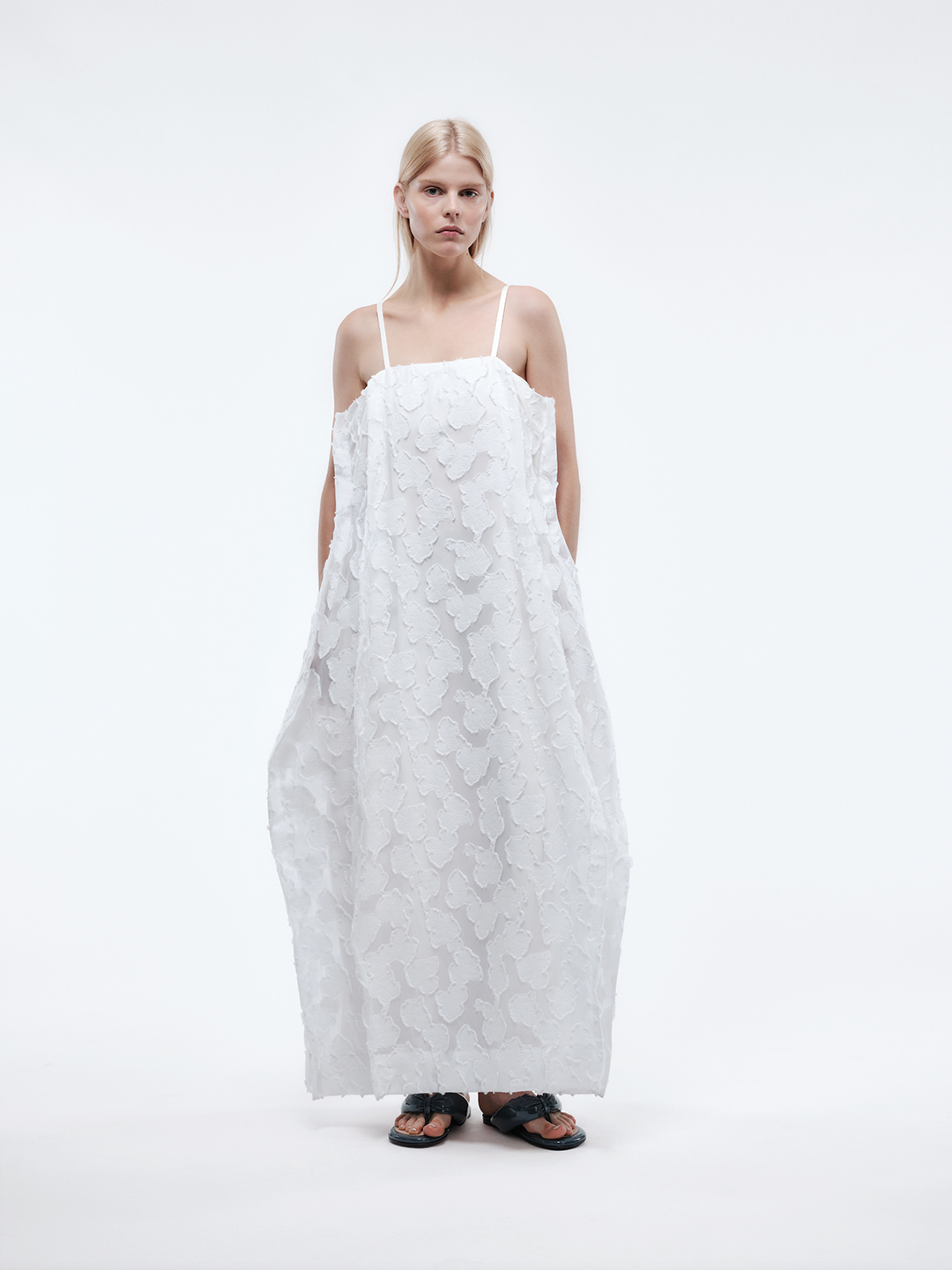 Robe boule en jacquard coupé