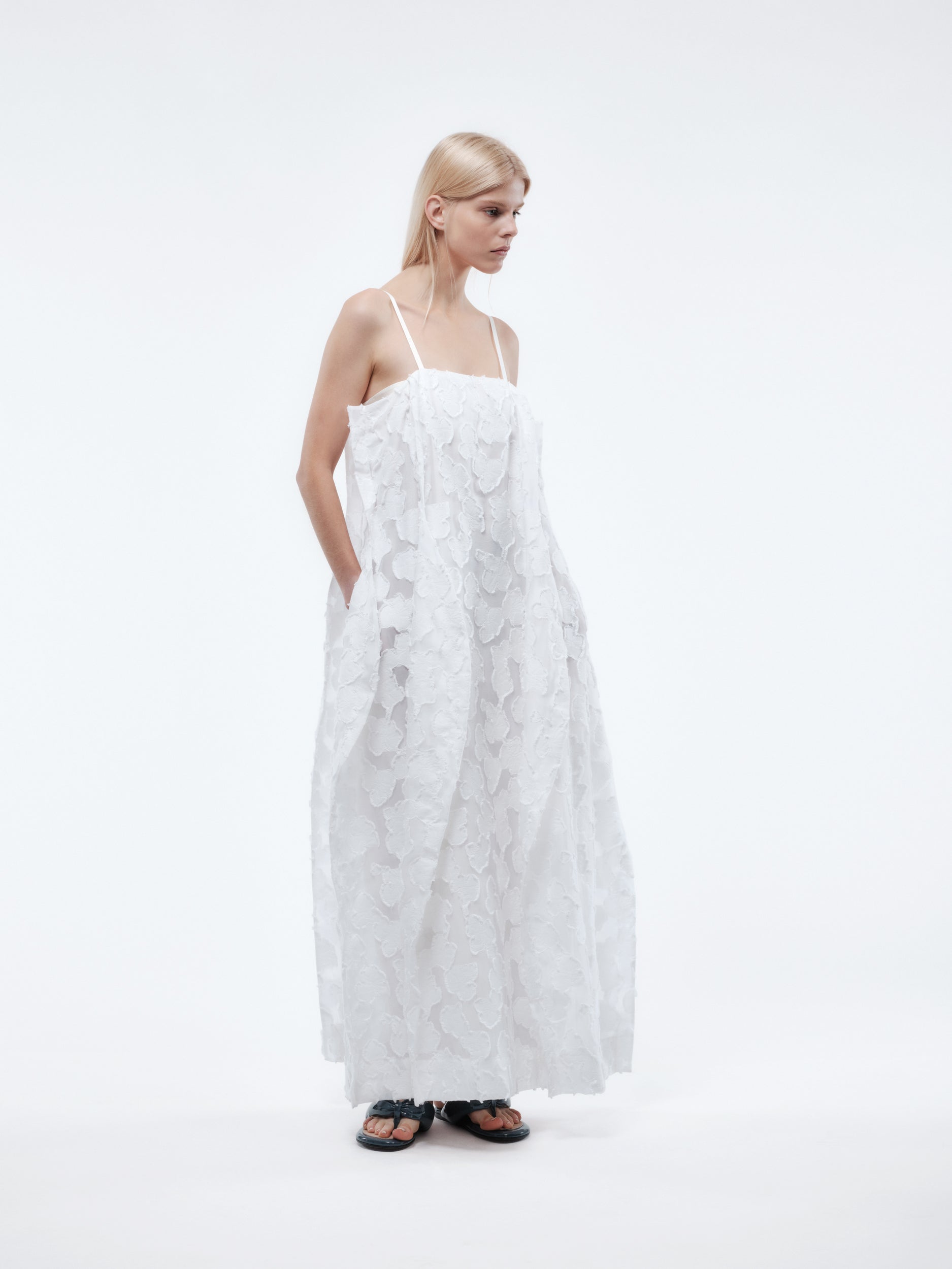 Robe boule en jacquard coupé