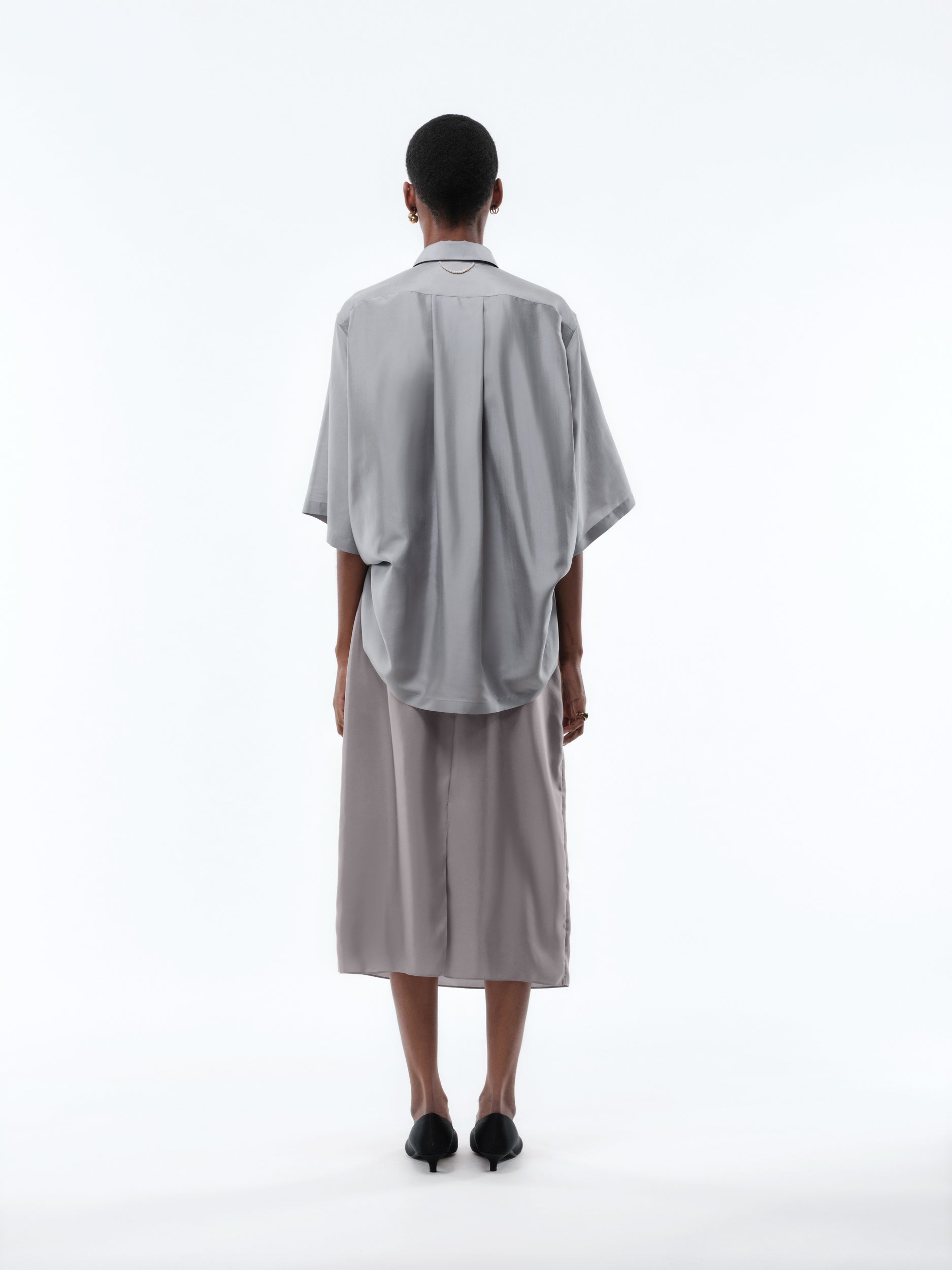 Short sleeve shirt in silk drap