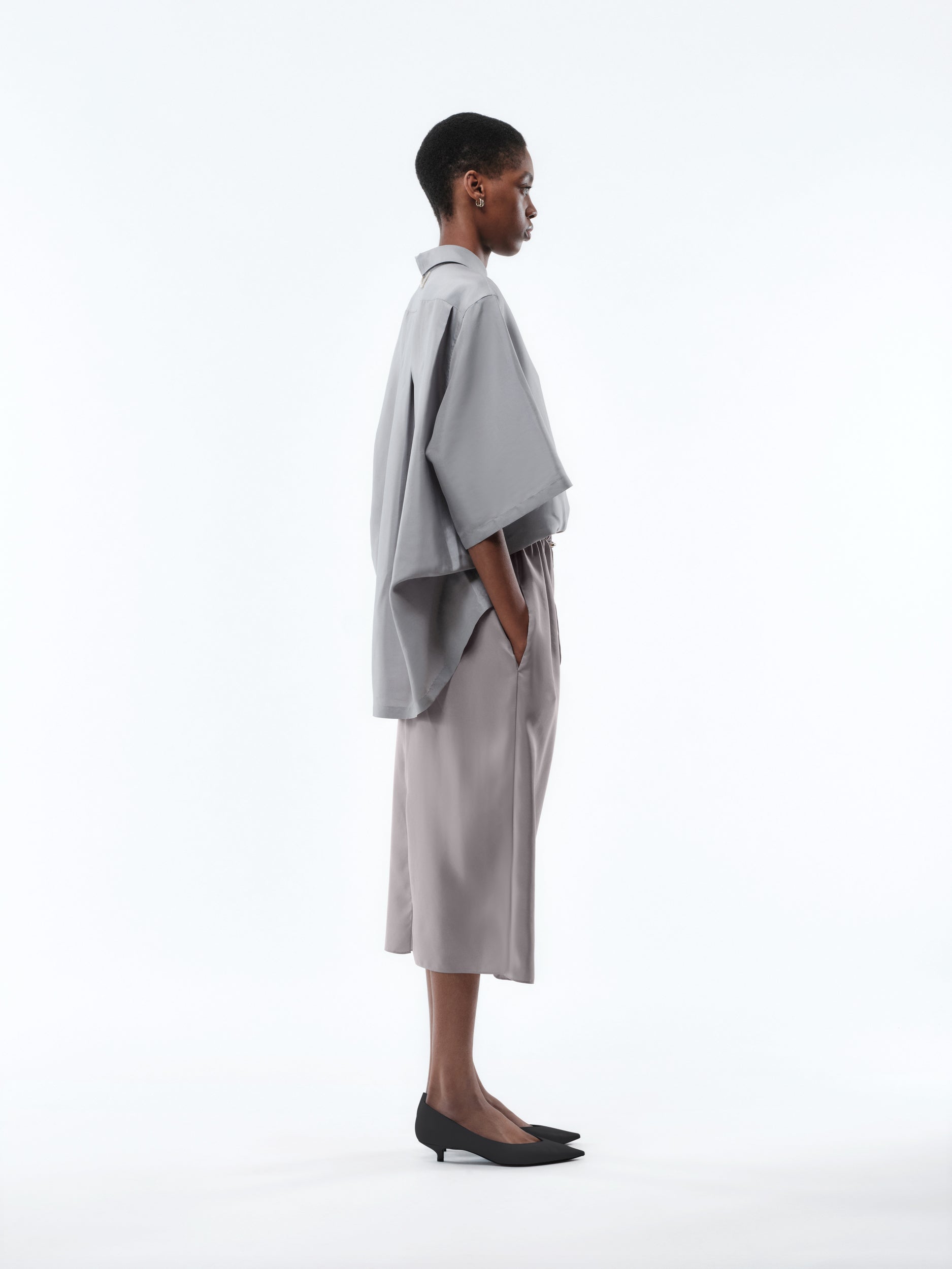 Short sleeve shirt in silk drap