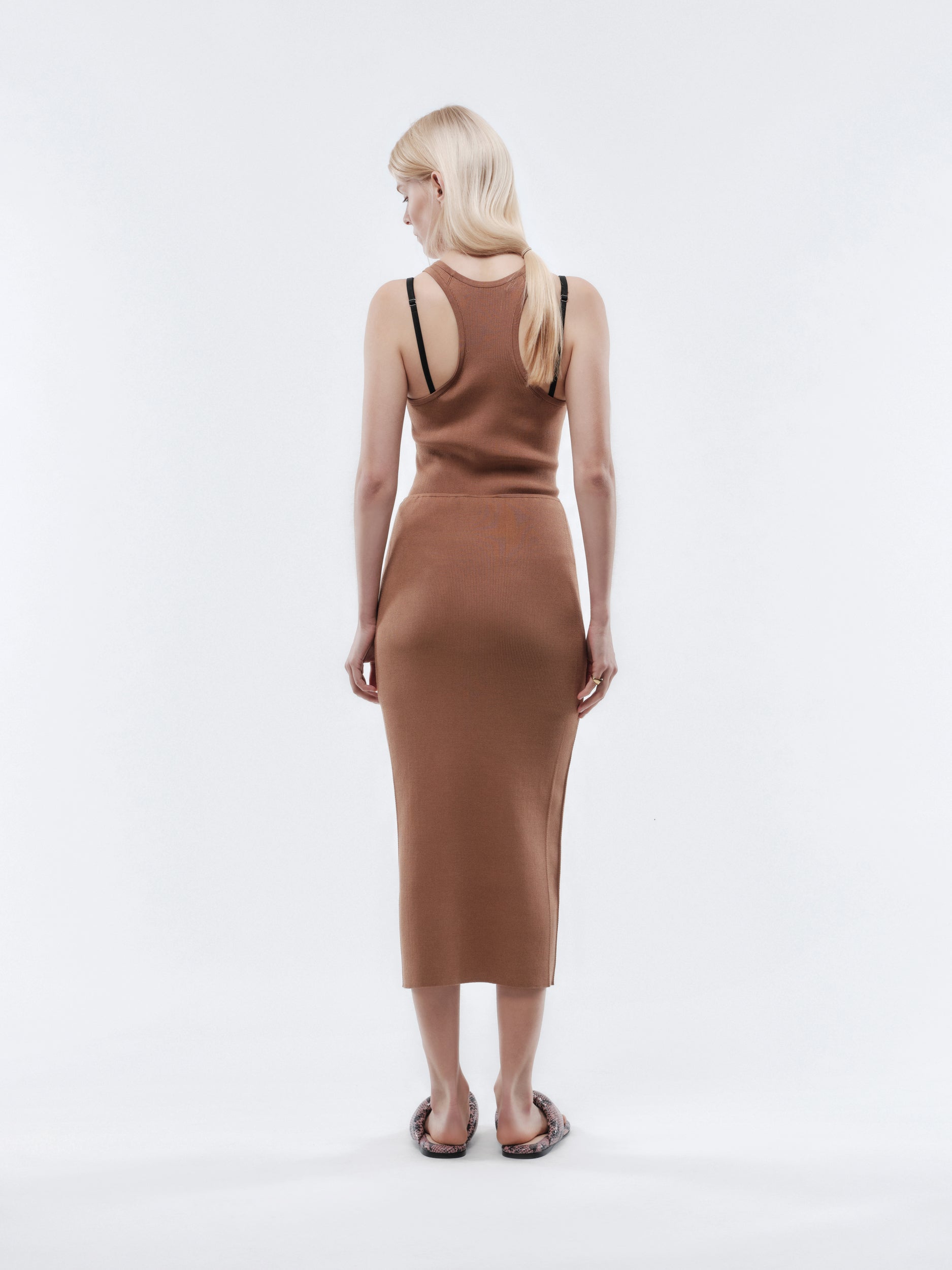 Jupe midi en soie côtelée